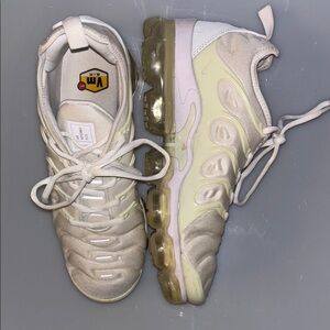 Nike VaporMax Plus in Cream and White